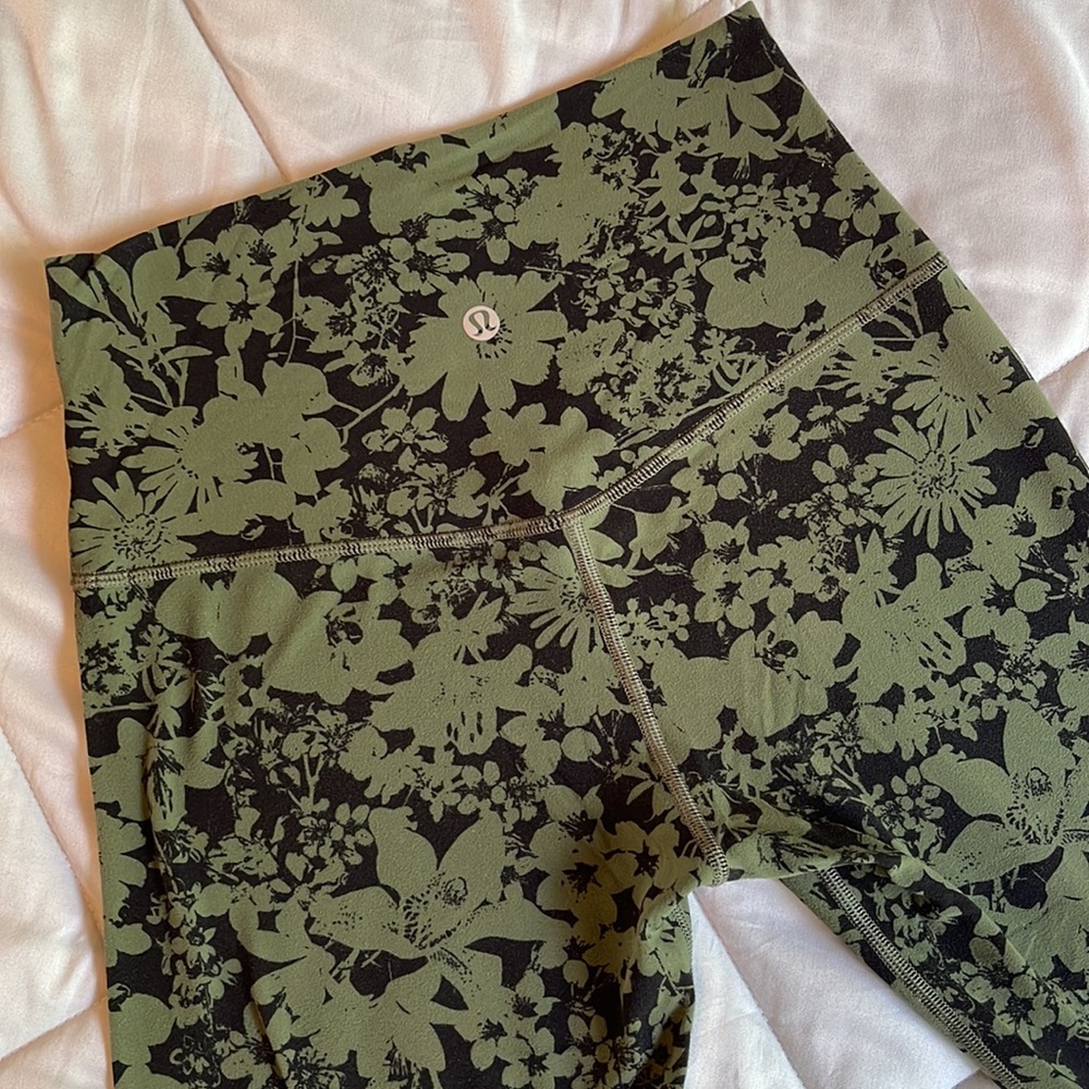 Lululemon Align Leggings Size 4 Efflorescence Barracks Green Black